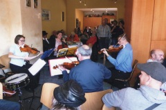 Ein Streichquartett der Bremer Philharmoniker spielt zu unserem Jubiläum.